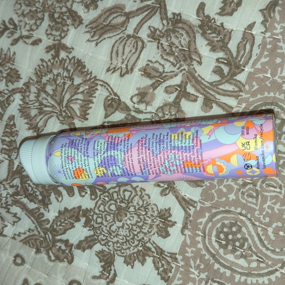 Amika Rising Star - Picture 2 of 2